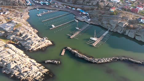 Boats-in-Marina-Harbor-in-Sweden's-Coastal-Town-of-Gothenburg,-Aerial