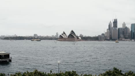 Wide-View-Of-The-Sydney-Opera-House-During-Cloudy-Day---Beautiful-Tourist-Destination---Wide-Shot
