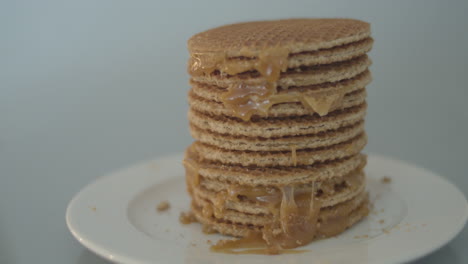 dolly-of-delicious-stack-of-stroopwafels,-a-typical-dutch-cookie