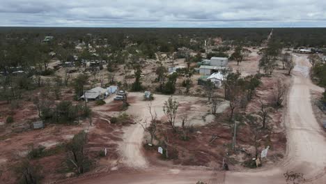 A-revealing-aerial-video-show-small-mining-homes-and-roads-in-the-outback-Australian-town-of-Lightning-Ridge