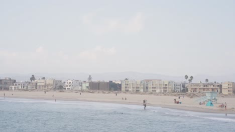 people-walk-on-Venice-beach-of-Los-Angeles-,USA