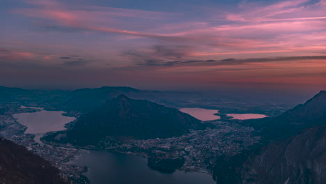 Zeitraffer-Eines-Sonnenuntergangs-Am-Comer-See,-Italien