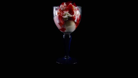 Ice-Cream-Cup-With-fresh-Strawberrys-in-4k