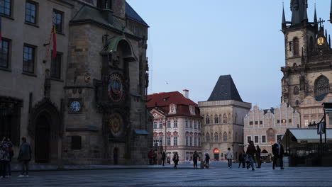 Prague-Old-Town-Without-Tourist-During-Covid-19-Virus-Pandemic,-People-on-Square-by-Astronomical-Clock,-Slow-Motion