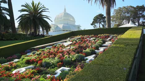 San-Francisco-Conservatory-of-Flowers-garden-clock