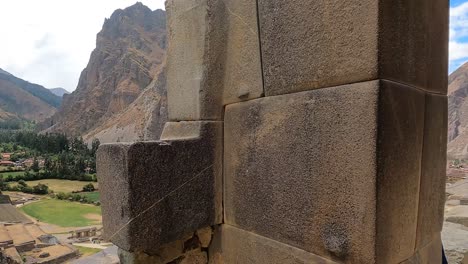 Ruinen-Von-Ollantaytambo,-Einer-Riesigen-Inka-Festung-Im-Heiligen-Tal-Der-Inkas---Handaufnahme