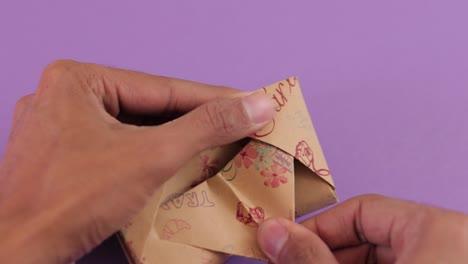 Tarjeta-De-San-Valentin-Carta-De-Origami.-Manualidades-Y-Regalos-Hechos-A-Mano