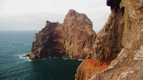 Amazing-Volcanic-Rocks-in-Ponta-de-Sao-Lourenco,-Madeira-Island,-Portugal---tilt-up-shot