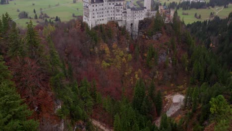 Marie-bridge-above-Pöllat-gorge-revealing-Neuschwanstein-castle,-aerial