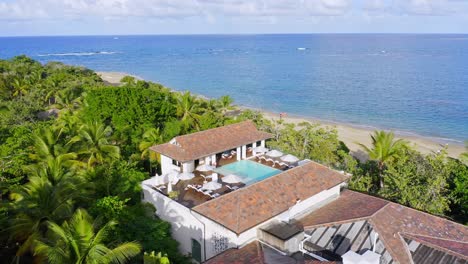 Hotel-De-Lujo-De-Casa-Colonial-Beach-And-Spa-En-Playa-Dorada-Beach,-Puerto-Plata,-Republica-Dominicana