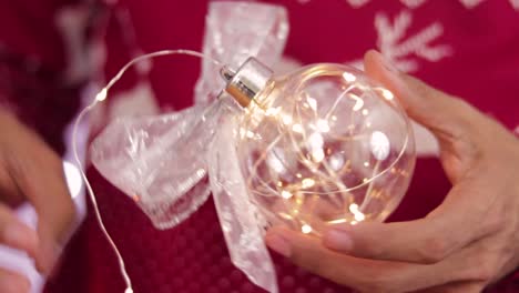 Making-a-transparent-christmas-ball-with-lights-inside