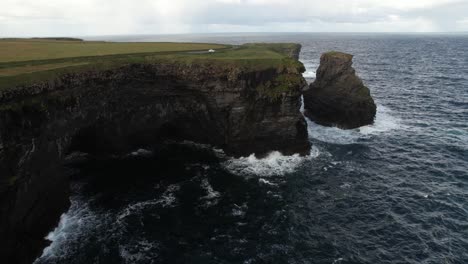 Steep-Cliffs-on-Irish-Coastline