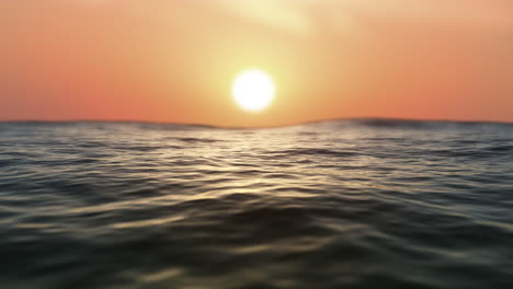 Schöne-Sonne,-Die-Sich-Im-Ozean-Spiegelt,-Ruhiger-Sonnenuntergang,-Meeresschleife,-Sonnenaufgang-4k
