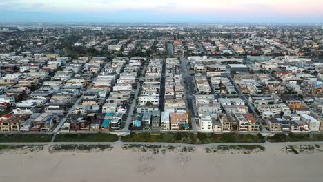 Aerial-view-of-a-coastal-city-in-the-South-Bay-region-of-Los-Angeles,-America
