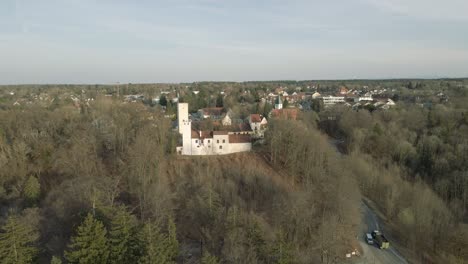 Schloss-Grünwald,-Ein-Mittelalterliches-Schloss-Im-Süden-Von-München