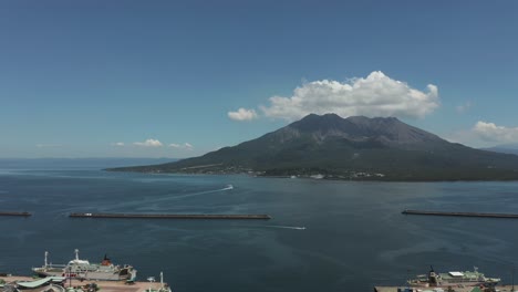 Sakurajima,-Volcán-Activo-En-Japón