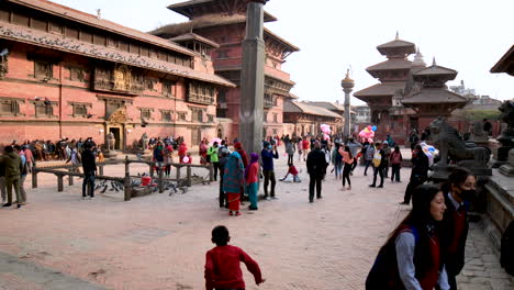 Crowded-street-at-Durbar-Square-in-Patan,-Lalitpur-City,-Kathmandu,-Nepal