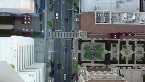 Aerial-Video-of-heavily-trafficked-streets