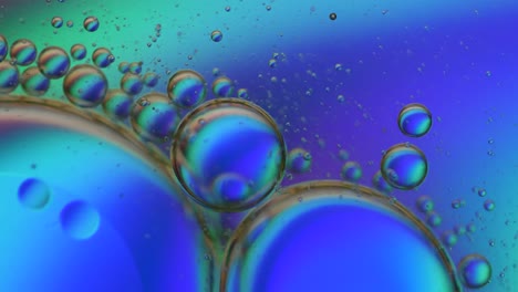 Close-up-of-multicolored-bubbles-of-oil-liquid