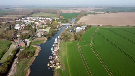 Aerial-drone-shot-of-the-River-Stour-in-Kent,-South-East-England
