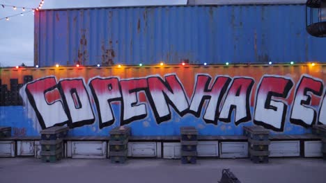 Copenhagen-graffiti,-slow-motion-pan
