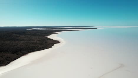 Aerial-view-of-Natural-Pattern-of-Salt-lake,-Idyllic-Lake-Gairdner,-South-Australia