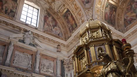 Interior-Of-The-Basilica-Of-Santa-Maria-Maggiore-In-Rome,-Italy