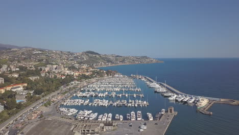 Sanremo-San-Remo-Luftaufnahme-über-Hafen-Hafen-Am-Sonnigen-Tag
