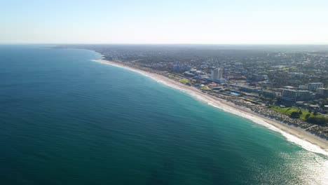 Aerial-view-of-Perth's-city-beach