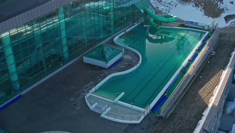 Empty-Swimming-Pool-At-Aqua-Park-Zakopane-At-Wintertime-In-Zakopane,-Poland