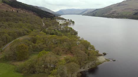 Aerial-view-of-Loch-Earn-in-Perth-and-Kinross,-Scotland