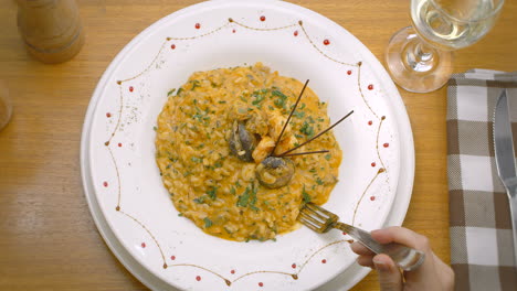 Risotto-with-clams-and-shrimp,-Mediterranean
