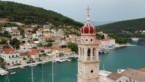 Bell-Tower-Of-Church-of-Saint-Jerome-of-Stridon-In-Pucisca-Coastal-Town-In-Brac,-Croatia