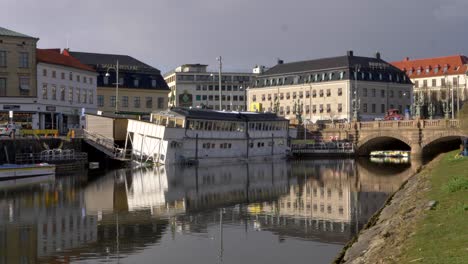 Restaurant-Floating-Boat-Restaurant-Sinking-In-A-River-In-Gothenburg,-Sweden-Tourist-Destination