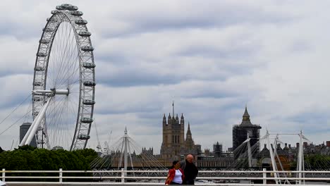 The-London-Eye-is-back-open-again-so-it-may-be-time-for-you-to-try-it