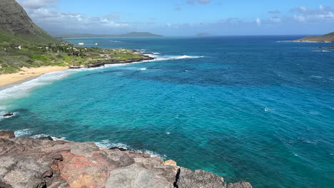 Panoramablick-Von-Der-Kanincheninsel-Zum-Sealife-Park-In-Makapuu-Auf-Oahu-In-Hawaii
