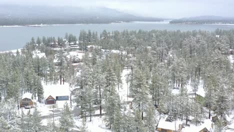 Rising-winter-view-of-Big-Bear-Lake-from-Holloway-Marina-in-the-California-Mountains