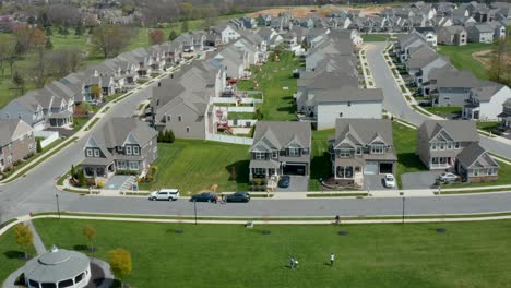 Aerial-of-suburban-American-new-homes