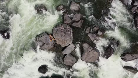 Aerial-view-of-Avenue-of-Giant-Boulders-section-of-water-on-the-upper-Rogue-River-in-Southern-Oregon