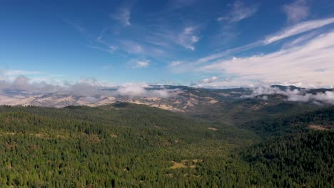 Luftaufnahme-Der-Wildnis-Im-Südlichen-Oregon
