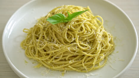pesto-spaghetti-pasta---vegetarian-food-and-Italian-food-style