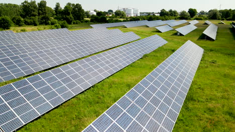 Paneles-Solares,-Primer-Plano-De-Energía-Alternativa,-Estación-De-Energía-Solar,-Energía-Solar,-Protección-Ambiental-En-Gdansk,-Polonia