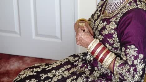 shot-of-golden-bangles-for-an-Indian-wedding