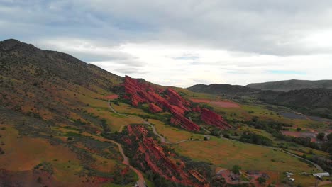 Luftaufnahme-Von-Roten-Felsen-Außerhalb-Von-Denver,-Colorado