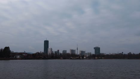 Big-city-behind-the-lake