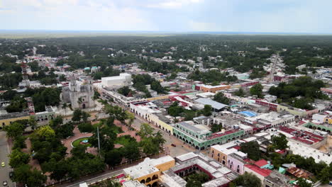 Aerial-shot-of-main-park-in-Valladolid-Yucatan-Mexico