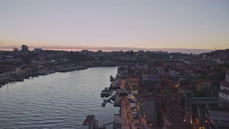 Porto,-Vila-Nova-de-Gaia-and-the-Douro-river-at-sunset