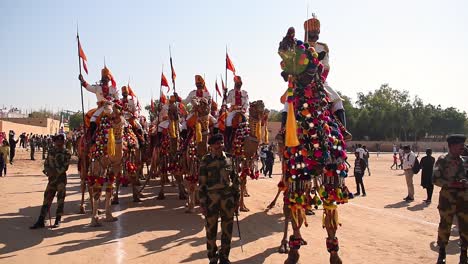 Soldados-Bsf-Participan-En-El-Desfile
