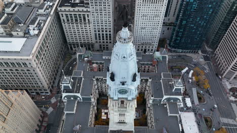 Top-down-tilt-reveals-City-Hall-in-Center-City-Philadelphia,-PA