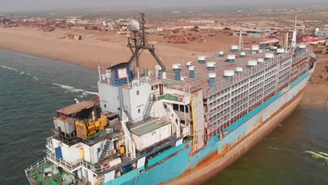 Large-Beached-Ship-At-Gadani-Breakers-Yard